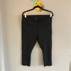 Athleta Capri leggings - GUC Black